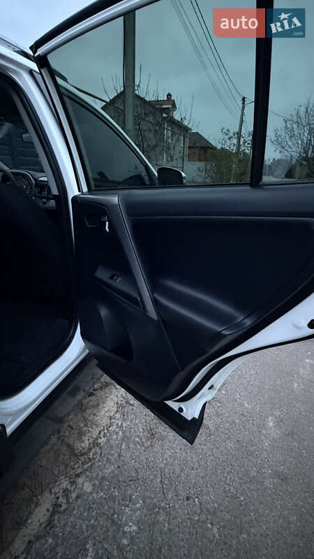 Позашляховик / Кросовер Toyota RAV4 2013 в Одесі