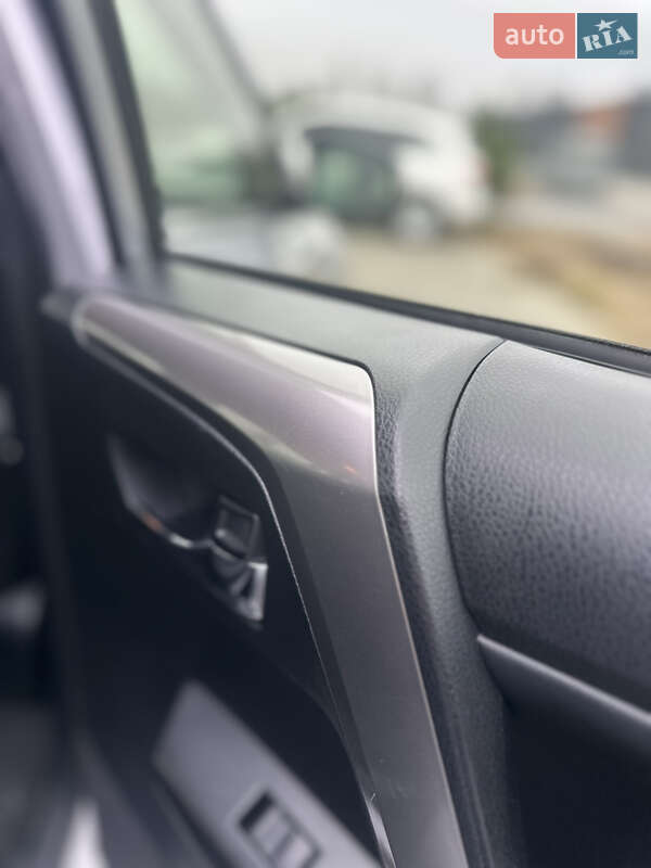 Внедорожник / Кроссовер Toyota RAV4 2018 в Хмельницком