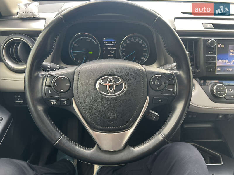 Внедорожник / Кроссовер Toyota RAV4 2018 в Киеве фото 21 Внедорожник / Кроссовер Toyota RAV4 2018 в Киеве