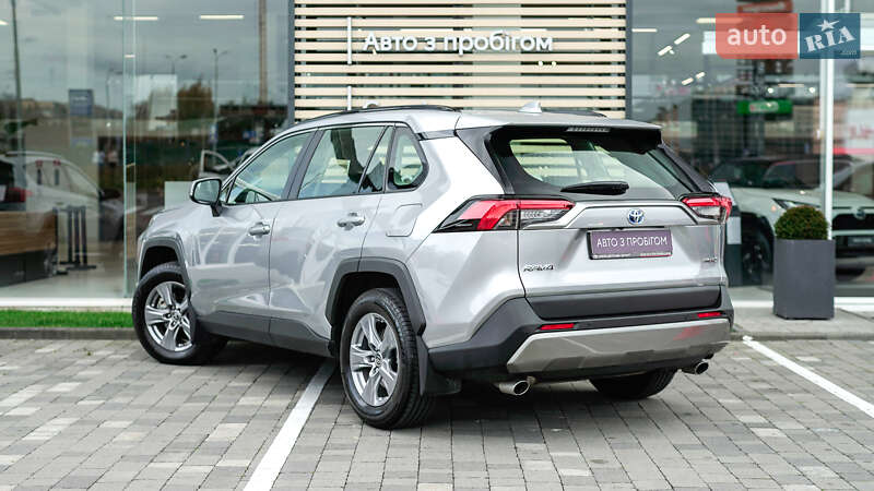 Позашляховик / Кросовер Toyota RAV4 2024 в Львові