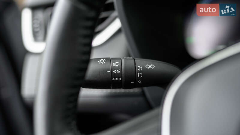 Позашляховик / Кросовер Toyota RAV4 2024 в Львові