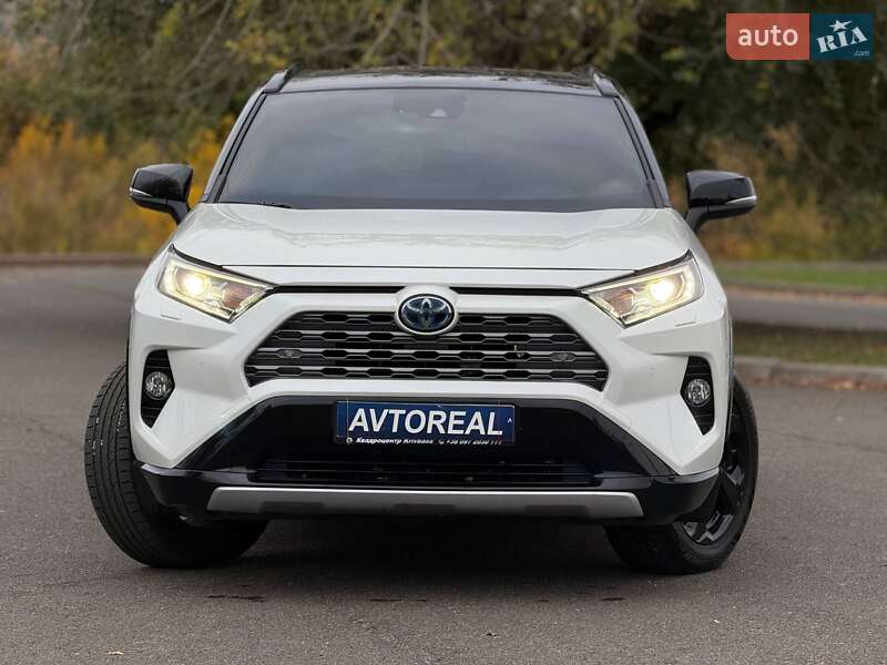 Позашляховик / Кросовер Toyota RAV4 2019 в Кривому Розі