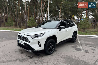 Внедорожник / Кроссовер Toyota RAV4 2018 в Киеве