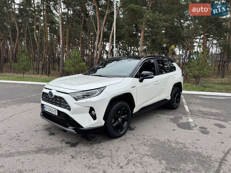 Внедорожник / Кроссовер Toyota RAV4 2018 в Киеве фото Внедорожник / Кроссовер Toyota RAV4 2018 в Киеве