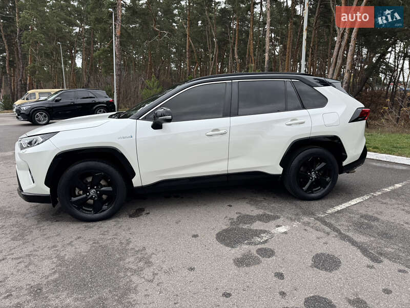 Внедорожник / Кроссовер Toyota RAV4 2018 в Киеве фото 8 Внедорожник / Кроссовер Toyota RAV4 2018 в Киеве