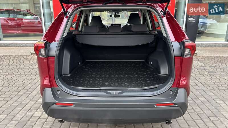 Внедорожник / Кроссовер Toyota RAV4 2019 в Кривом Роге