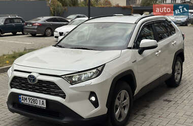 Внедорожник / Кроссовер Toyota RAV4 2021 в Житомире