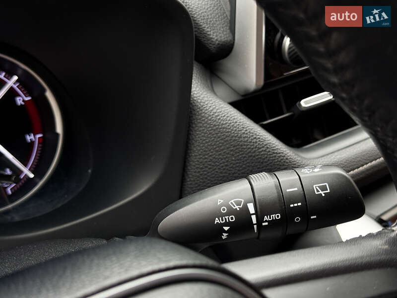 Внедорожник / Кроссовер Toyota RAV4 2019 в Киеве фото 22 Внедорожник / Кроссовер Toyota RAV4 2019 в Киеве