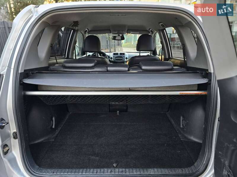 Внедорожник / Кроссовер Toyota RAV4 2010 в Чернигове фото 2 Внедорожник / Кроссовер Toyota RAV4 2010 в Чернигове