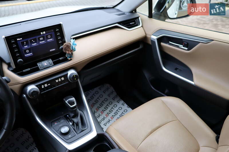 Позашляховик / Кросовер Toyota RAV4 2020 в Львові фото 40 Позашляховик / Кросовер Toyota RAV4 2020 в Львові