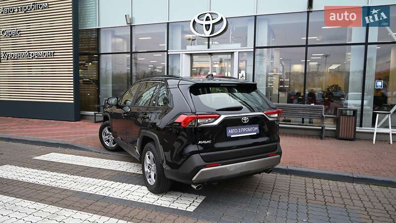 Внедорожник / Кроссовер Toyota RAV4 2023 в Киеве