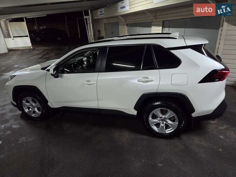 Внедорожник / Кроссовер Toyota RAV4 2019 в Харькове фото 5 Внедорожник / Кроссовер Toyota RAV4 2019 в Харькове
