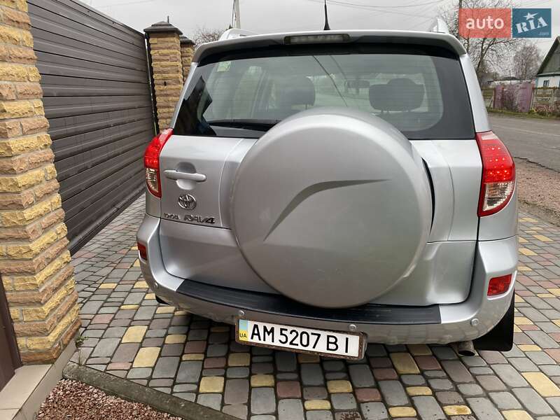 Позашляховик / Кросовер Toyota RAV4 2007 в Житомирі фото 12 Позашляховик / Кросовер Toyota RAV4 2007 в Житомирі