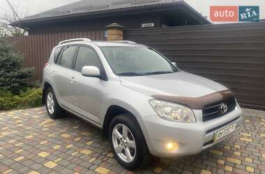 Внедорожник / Кроссовер Toyota RAV4 2007 в Житомире
