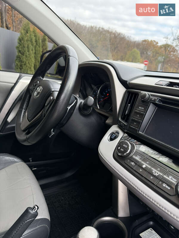 Позашляховик / Кросовер Toyota RAV4 2013 в Тернополі фото 23 Позашляховик / Кросовер Toyota RAV4 2013 в Тернополі