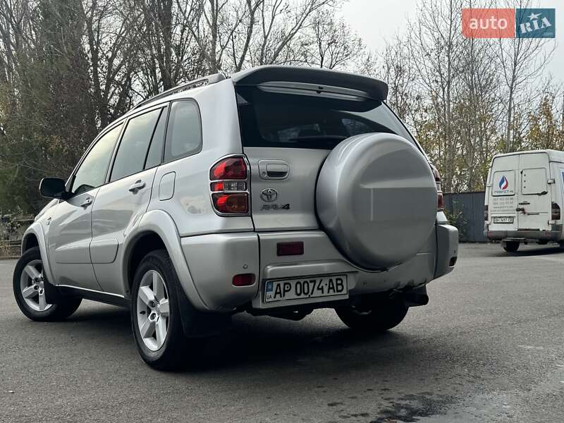 Позашляховик / Кросовер Toyota RAV4 2004 в Одесі