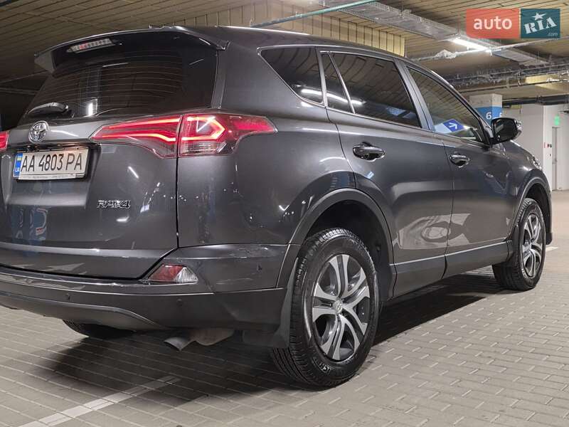 Внедорожник / Кроссовер Toyota RAV4 2016 в Киеве фото 8 Внедорожник / Кроссовер Toyota RAV4 2016 в Киеве