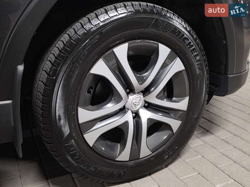 Внедорожник / Кроссовер Toyota RAV4 2016 в Киеве фото 11 Внедорожник / Кроссовер Toyota RAV4 2016 в Киеве
