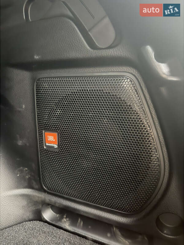 Внедорожник / Кроссовер Toyota RAV4 2016 в Львове