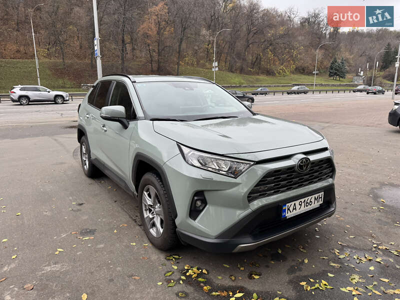 Внедорожник / Кроссовер Toyota RAV4 2023 в Киеве