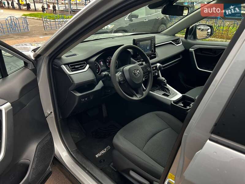 Внедорожник / Кроссовер Toyota RAV4 2021 в Киеве фото 8 Внедорожник / Кроссовер Toyota RAV4 2021 в Киеве