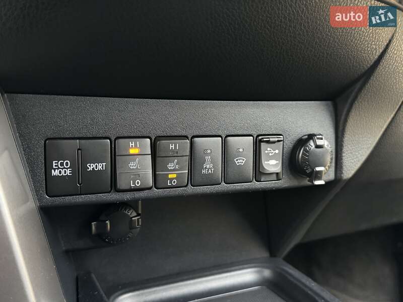 Внедорожник / Кроссовер Toyota RAV4 2016 в Одессе фото 68 Внедорожник / Кроссовер Toyota RAV4 2016 в Одессе