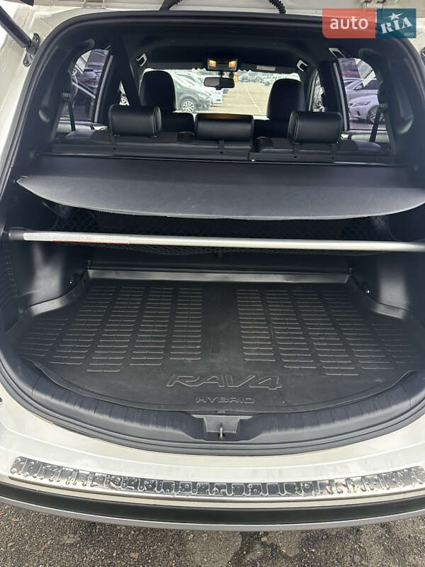 Внедорожник / Кроссовер Toyota RAV4 2016 в Киеве фото 42 Внедорожник / Кроссовер Toyota RAV4 2016 в Киеве