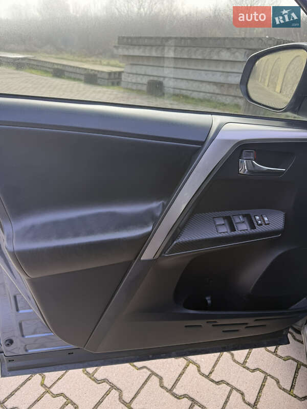 Внедорожник / Кроссовер Toyota RAV4 2014 в Ивано-Франковске фото 9 Внедорожник / Кроссовер Toyota RAV4 2014 в Ивано-Франковске