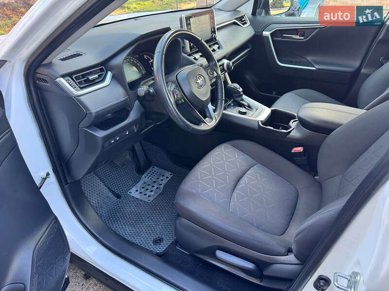 Внедорожник / Кроссовер Toyota RAV4 2022 в Киеве фото 25 Внедорожник / Кроссовер Toyota RAV4 2022 в Киеве