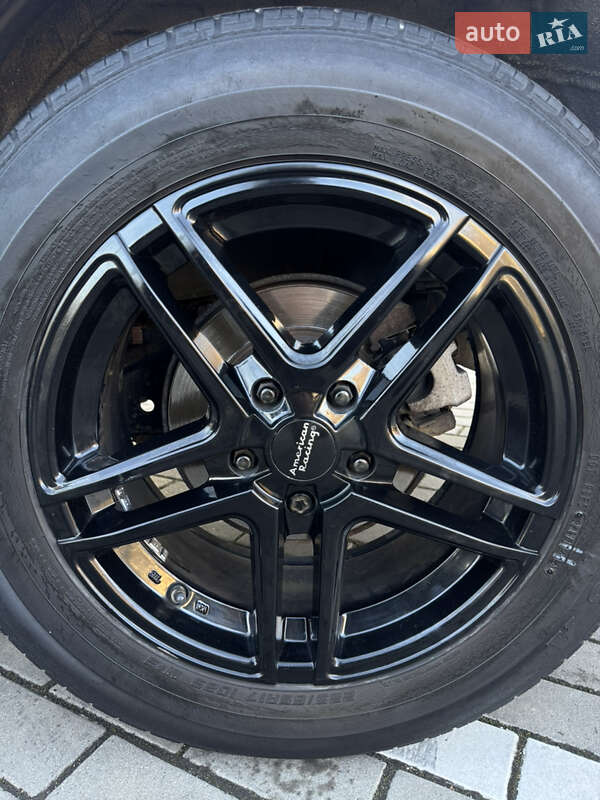 Позашляховик / Кросовер Toyota RAV4 2009 в Львові