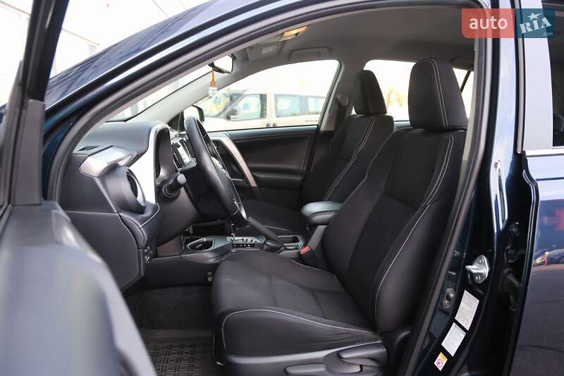 Внедорожник / Кроссовер Toyota RAV4 2017 в Киеве фото 9 Внедорожник / Кроссовер Toyota RAV4 2017 в Киеве