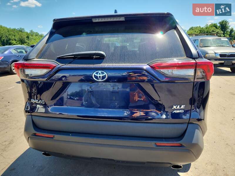 Внедорожник / Кроссовер Toyota RAV4 2021 в Черновцах
