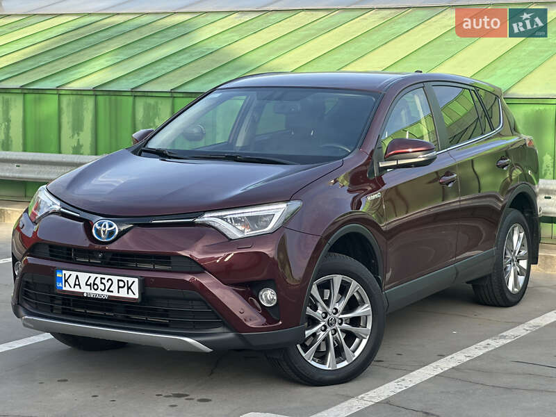 Внедорожник / Кроссовер Toyota RAV4 2017 в Киеве