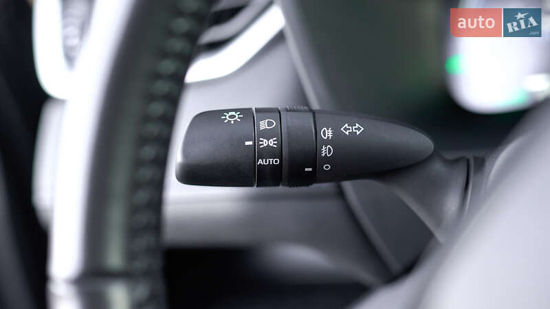 Внедорожник / Кроссовер Toyota RAV4 2023 в Львове