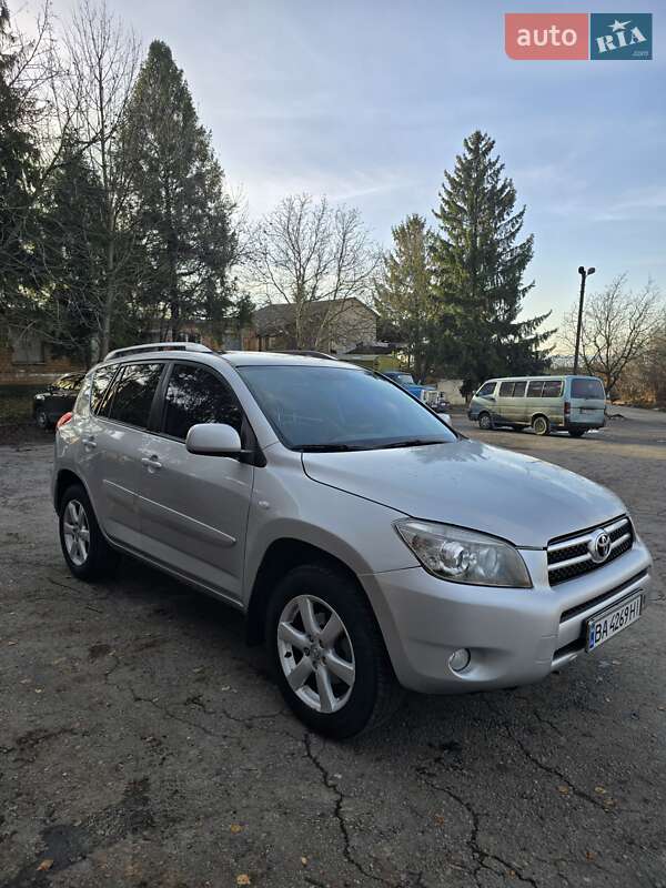 Внедорожник / Кроссовер Toyota RAV4 2007 в Хмельницком