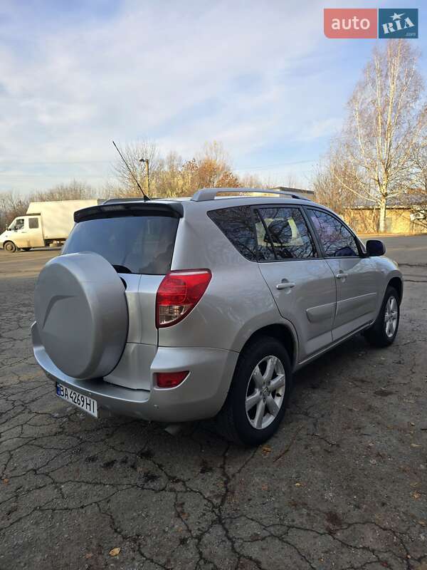 Внедорожник / Кроссовер Toyota RAV4 2007 в Хмельницком