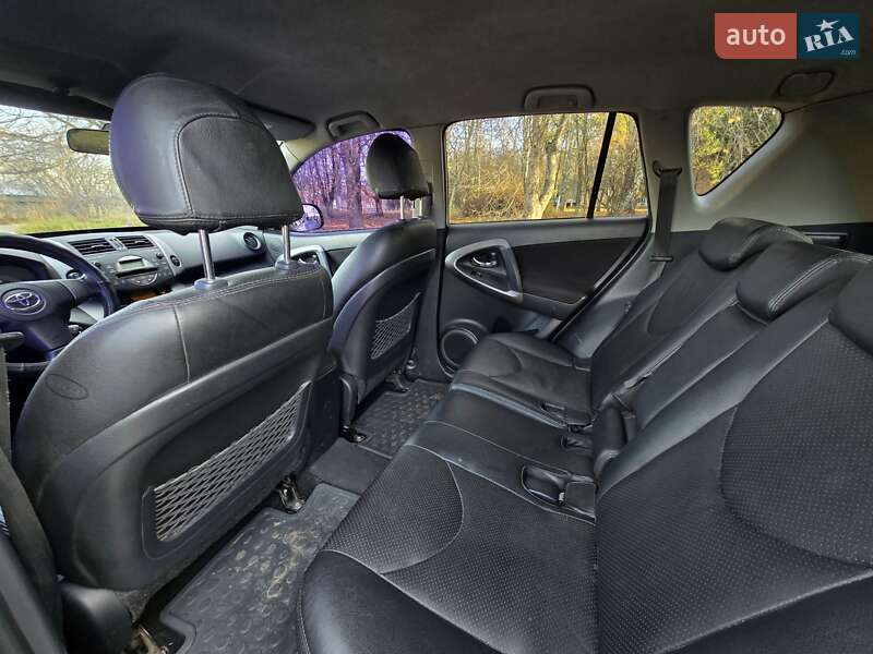 Внедорожник / Кроссовер Toyota RAV4 2007 в Хмельницком