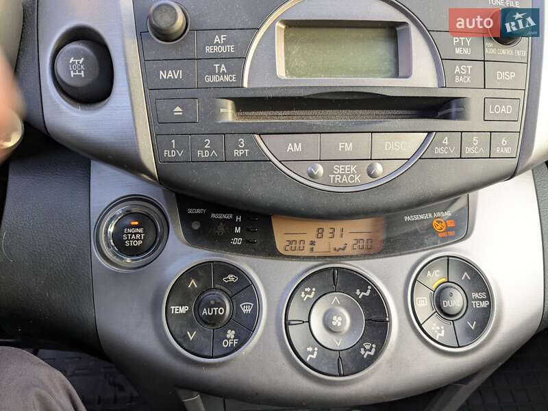 Внедорожник / Кроссовер Toyota RAV4 2007 в Богородчанах