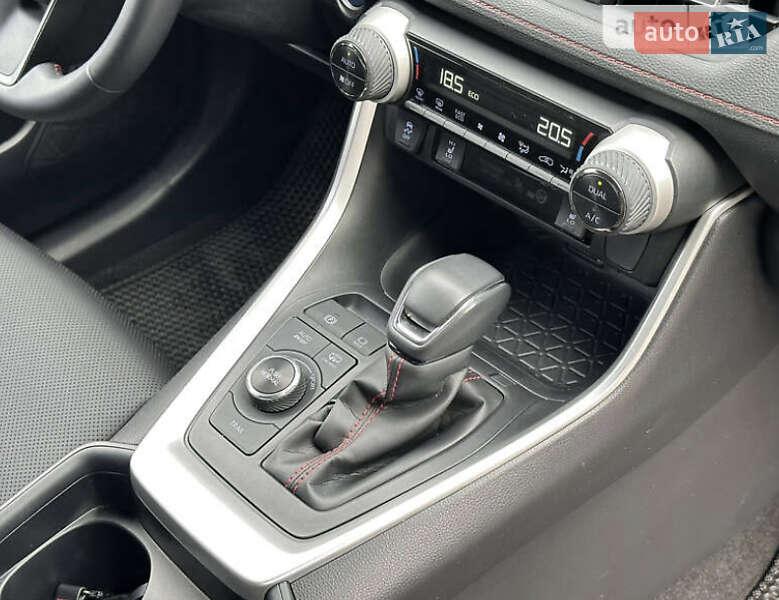 Внедорожник / Кроссовер Toyota RAV4 2021 в Киеве фото 33 Внедорожник / Кроссовер Toyota RAV4 2021 в Киеве