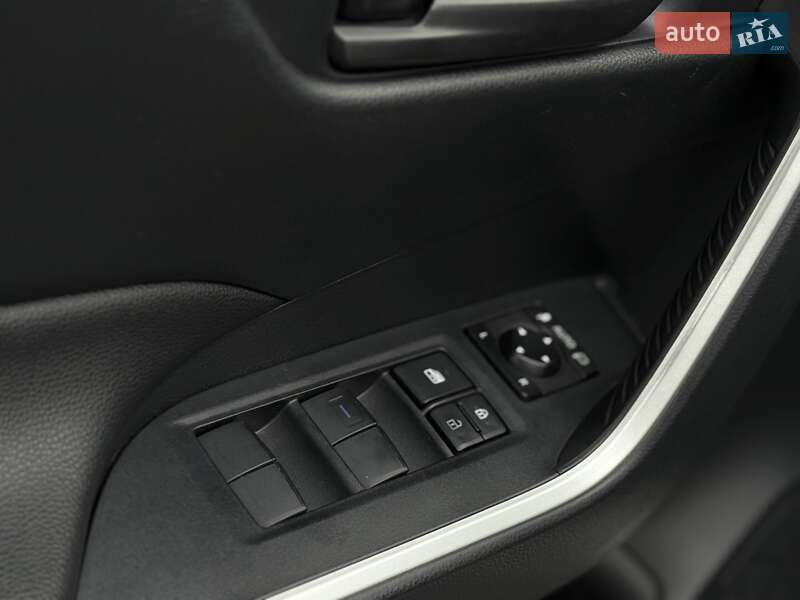Внедорожник / Кроссовер Toyota RAV4 2020 в Виннице фото 59 Внедорожник / Кроссовер Toyota RAV4 2020 в Виннице