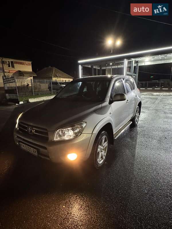 Позашляховик / Кросовер Toyota RAV4 2007 в Коростені