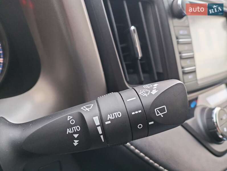 Внедорожник / Кроссовер Toyota RAV4 2018 в Ровно фото 8 Внедорожник / Кроссовер Toyota RAV4 2018 в Ровно