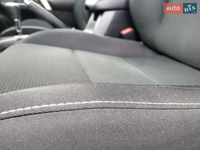 Внедорожник / Кроссовер Toyota RAV4 2018 в Ровно фото 11 Внедорожник / Кроссовер Toyota RAV4 2018 в Ровно