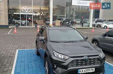 Внедорожник / Кроссовер Toyota RAV4 2022 в Львове