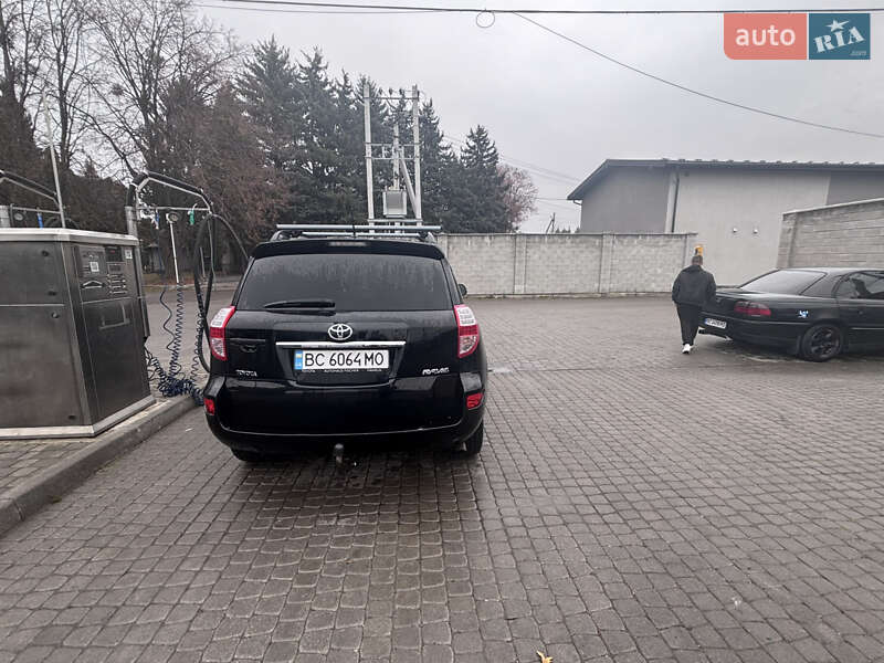 Внедорожник / Кроссовер Toyota RAV4 2012 в Львове