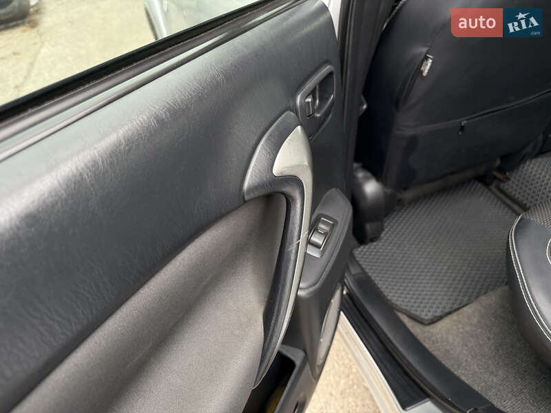 Позашляховик / Кросовер Toyota RAV4 2004 в Одесі фото 23 Позашляховик / Кросовер Toyota RAV4 2004 в Одесі