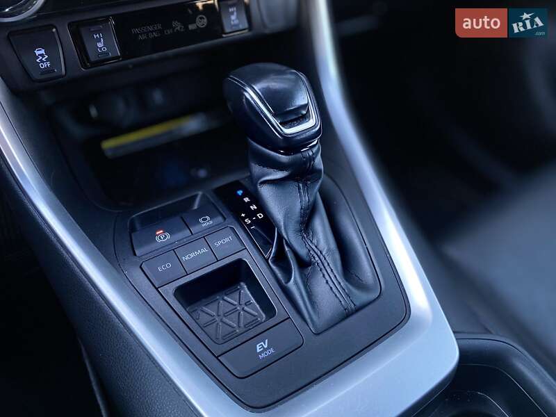 Внедорожник / Кроссовер Toyota RAV4 2020 в Одессе фото 19 Внедорожник / Кроссовер Toyota RAV4 2020 в Одессе