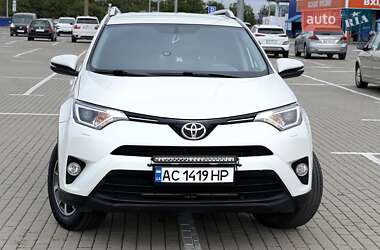 Позашляховик / Кросовер Toyota RAV4 2018 в Нововолинську