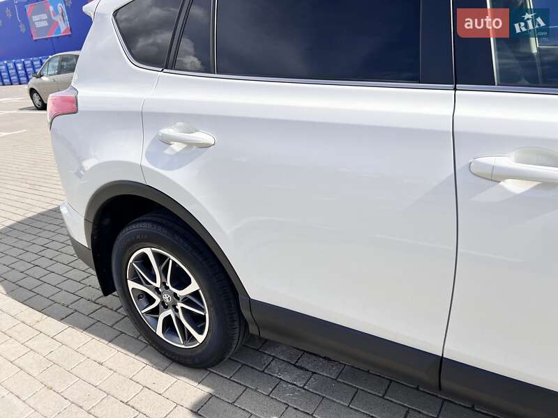 Внедорожник / Кроссовер Toyota RAV4 2018 в Нововолынске фото 35 Внедорожник / Кроссовер Toyota RAV4 2018 в Нововолынске