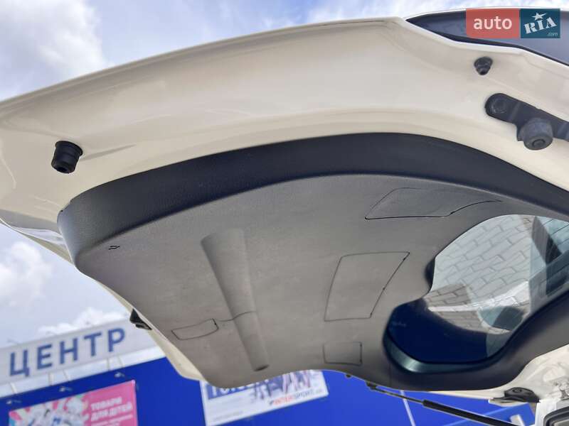 Внедорожник / Кроссовер Toyota RAV4 2018 в Нововолынске фото 52 Внедорожник / Кроссовер Toyota RAV4 2018 в Нововолынске